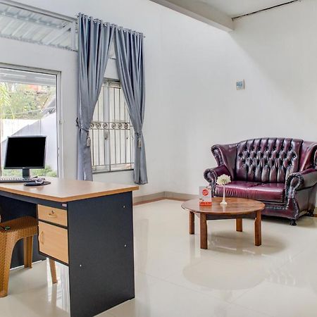 Oyo 3690 Wisma Yani Syariah Padang  Exterior foto